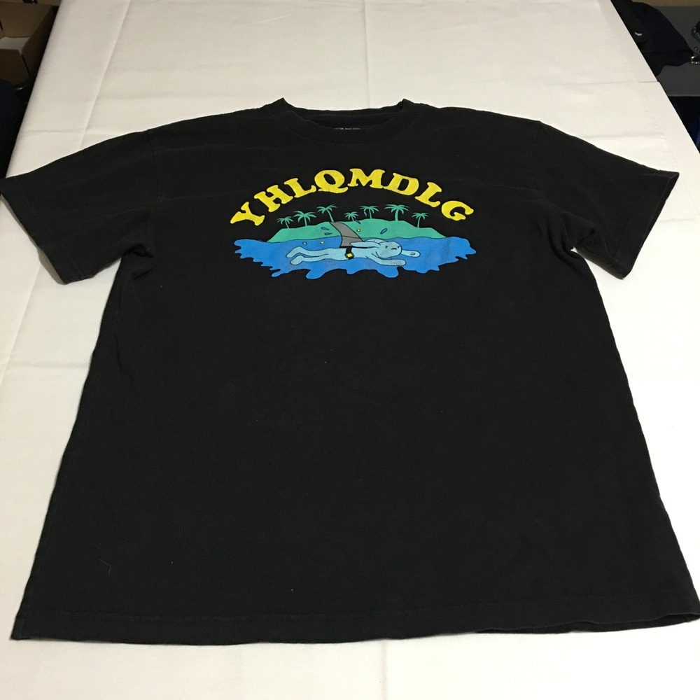 Bad Bunny YHLQMDLG T-Shirt Large Black Graphic Short Sleeve